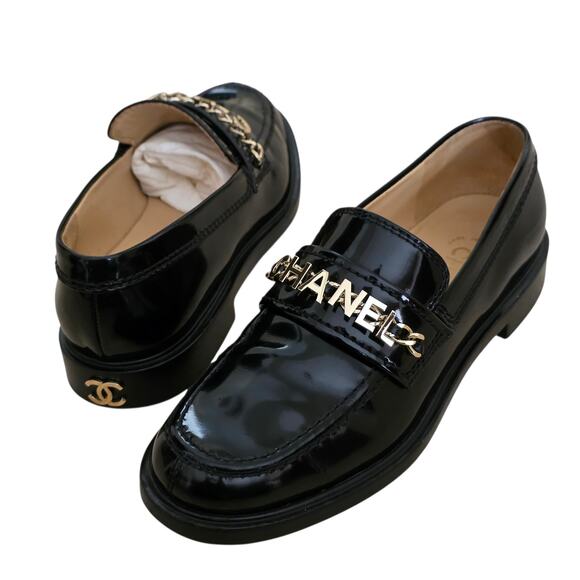 CHANEL Shoes - Chanel 2022 Patent Leather CC Logo Loafers Black IT 36 US 5.5